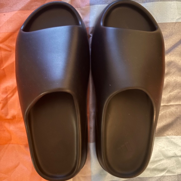 adidas gazelle silver green womens Adidas Yeezy Slides – DeesKicks main image 0